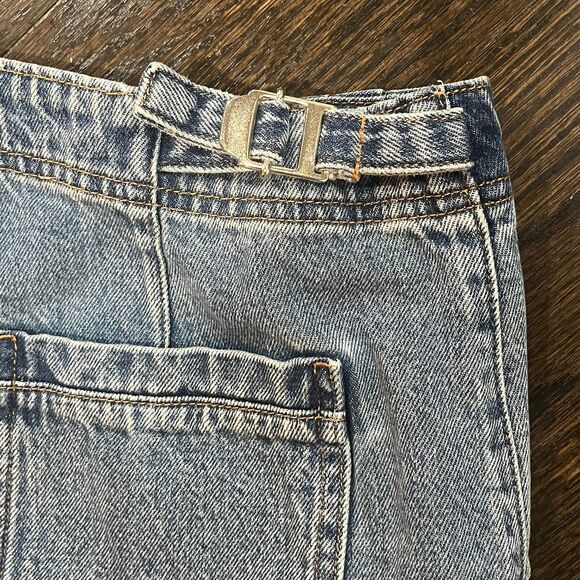 Levis Jeans Womens 12 Blue Buckle Back Cropped High Rise Denim 32x24 Y2K Batwing - Picture 9 of 9